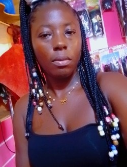 Profil de Moraine, une femme célibataire de 25 ans à Aboisso Comoé