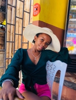 Profil de Ninah, une femme célibataire de 22 ans à Mahajamba