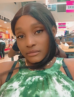 Profil de Elodie, une femme célibataire de 35 ans à Dibombé