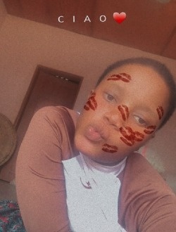 Profil de Nora, une femme célibataire de 20 ans à Cotonou