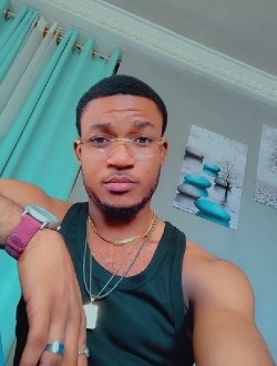 Profil de Martin, un homme célibataire de 21 ans à Yaoundé