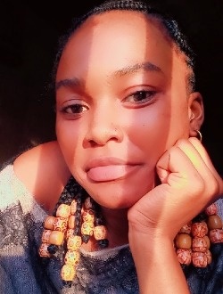 Profil de Michelle, une femme célibataire de 27 ans à Yaoundé