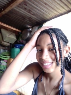 Profil de Richna, une femme célibataire de 19 ans à Antsiranana