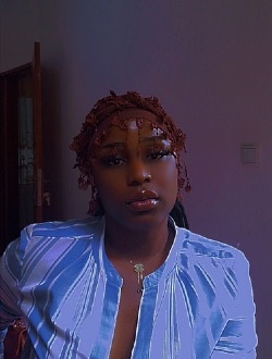 Profil de Yvonne, une femme célibataire de 32 ans à Yaoundé