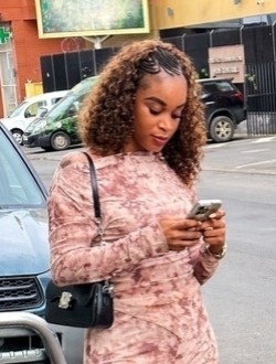 Profil de Carine, une femme célibataire de 29 ans à Añisoc