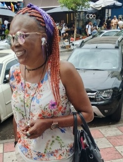 Profil de Evelyne, une femme célibataire de 48 ans à Batroun