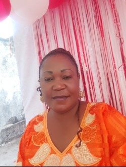Profil de Corine, une femme célibataire de 50 ans à Abam