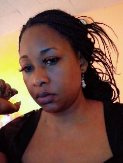 Profil de PhilomÈne, une femme célibataire de 42 ans à Yaoundé