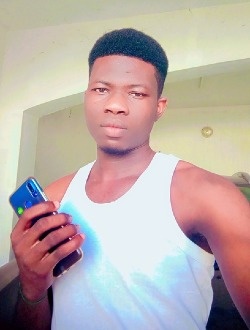 Profil de Fabrice Dossou, un homme célibataire de 22 ans à Abokicodji