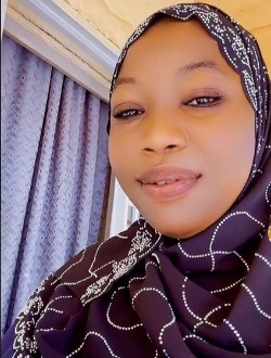 Profil de Djamila, une femme célibataire de 28 ans à Niamey (Commune I)