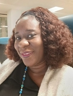 Profil de Prisca, une femme célibataire de 43 ans à Cocody