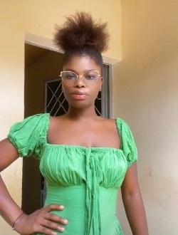 Profil de Ange, une femme célibataire de 24 ans à Yamoussoukro