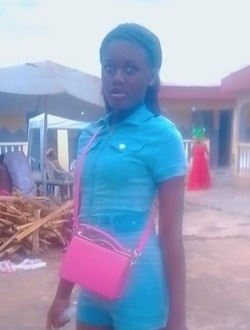 Profil de Ange, une femme célibataire de 26 ans à Abidjan