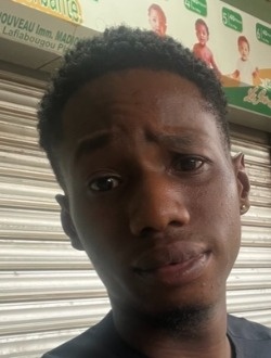Profil de Abdul Quadri, un homme célibataire de 24 ans à Hamdallaye