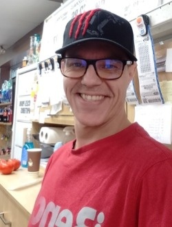 Profil de Mathieu, un homme célibataire de 38 ans à Gatineau
