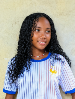 Profil de Carmella, une femme célibataire de 18 ans à Sambava