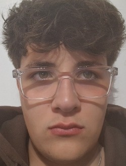 Profil de Enzo, un homme célibataire de 20 ans à Le Mans