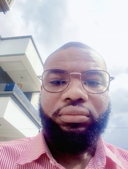 Profil de Michael, un homme célibataire de 33 ans à Limbe
