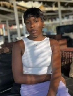 Profil de Roselvie, une femme célibataire de 26 ans à Brazzaville