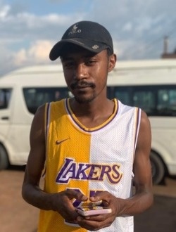 Profil de Franck Leonel, un homme célibataire de 25 ans à Yaoundé