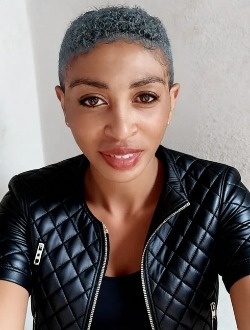 Profil de Stelia, une femme célibataire de 34 ans à Yaoundé