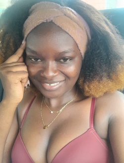 Profil de Mariam, une femme célibataire de 28 ans à Abidjan