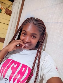 Profil de Flosienne, une femme célibataire de 24 ans à Sambava