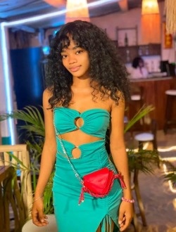 Profil de Angellah, une femme célibataire de 27 ans à Ambanidia
