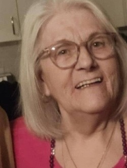 Profil de Murielle, une femme célibataire de 81 ans à Rimouski
