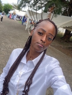 Profil de Kim, une femme célibataire de 26 ans à Libreville