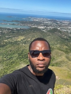 Profil de Curtis, un homme célibataire de 32 ans à Bordeaux-Saint-Clair