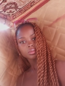 Profil de Karine, une femme célibataire de 29 ans à A Armona