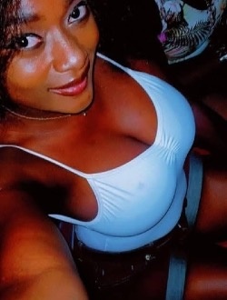 Profil de Joyce, une femme célibataire de 29 ans à Libreville