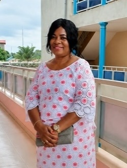 Profil de Françoise, une femme célibataire de 59 ans à Abomey-Calavi