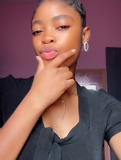Profil de Lyne, une femme célibataire de 26 ans à Éfoulan