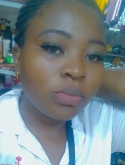 Profil de Naomie, une femme célibataire de 27 ans à Yaoundé