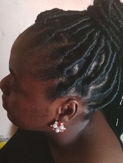 Profil de Suzanne, une femme célibataire de 38 ans à Abili