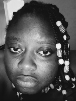 Profil de Flo, une femme célibataire de 27 ans à Songon-Agban