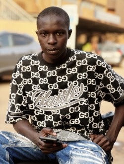 Profil de Abdoul, un homme célibataire de 20 ans à Bobo-Dioulasso