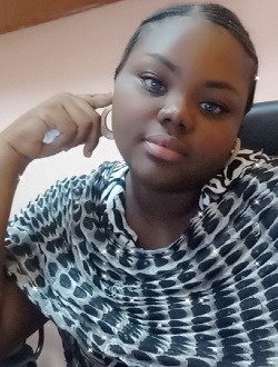Profil de Naomi, une femme célibataire de 28 ans à Douala
