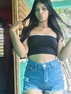 Profil de Thalia Suslay Perdomo Cruz, une femme célibataire de 18 ans à Holguín