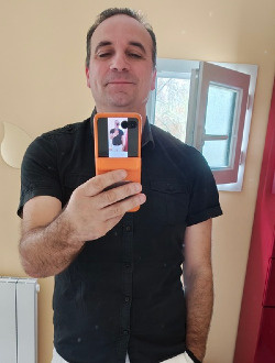 Profil de Nicolas, un homme célibataire de 48 ans à Bonneuil-Matours