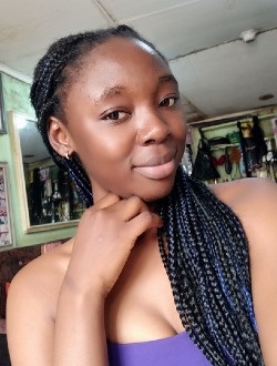 Profil de Linda, une femme célibataire de 22 ans à Yaoundé