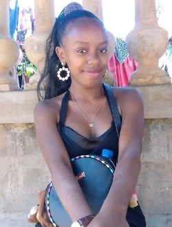 Profil de Shaïna, une femme célibataire de 23 ans à Akinganio
