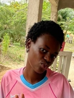 Profil de Kimi, une femme célibataire de 19 ans à Mouila