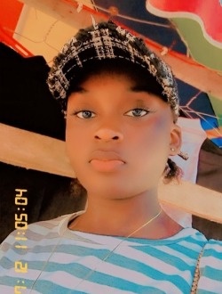 Profil de Manuela, une femme célibataire de 18 ans à Kinshasa Nongo