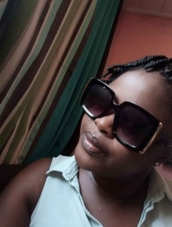Profil de Preston, une femme célibataire de 41 ans à Douala