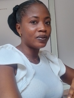 Profil de Germaine, une femme célibataire de 33 ans à Lomé