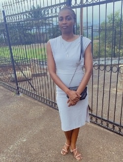 Profil de Marlyse, une femme célibataire de 29 ans à Yaoundé