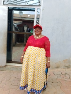 Profil de Justine, une femme célibataire de 53 ans à Akonolinga